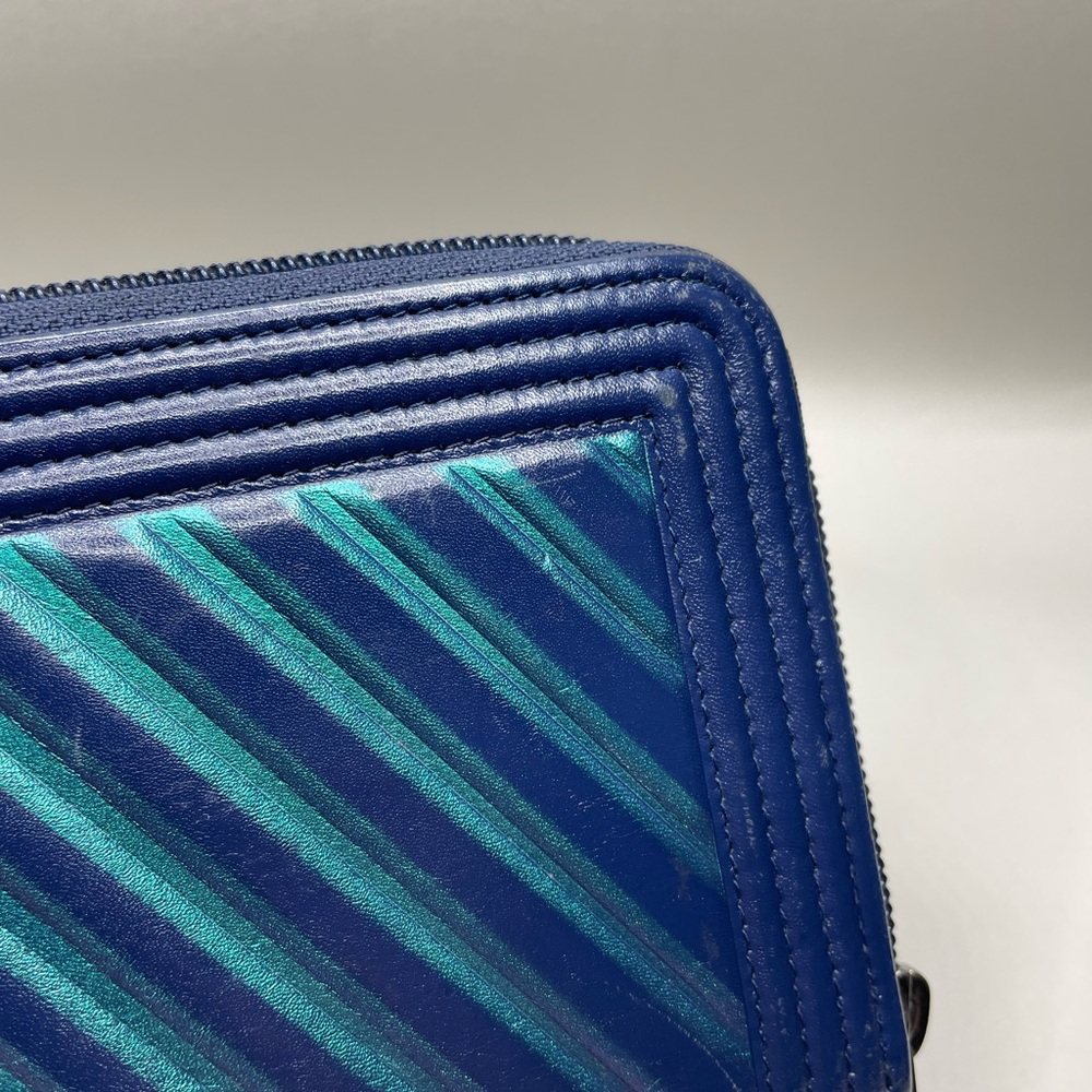 EUC CHANEL Iridescent Boy Chevron Wallet - Picture 12 of 16